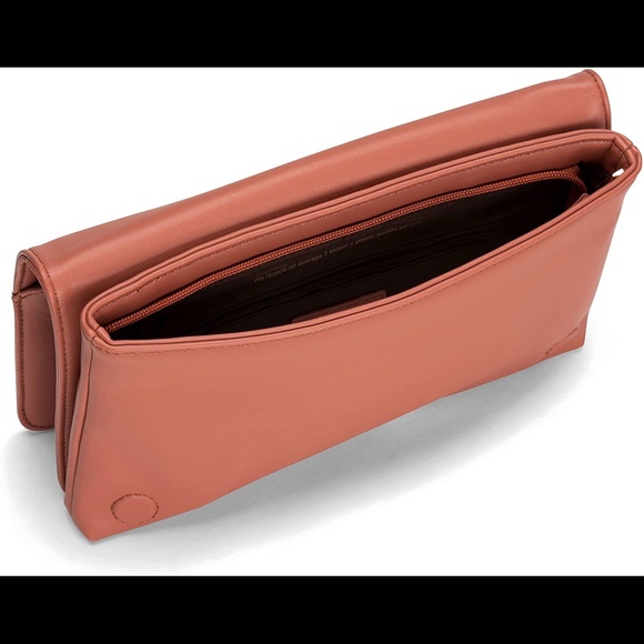 BNWT Matt and Nat Loom Clutch - Picture 2 of 8